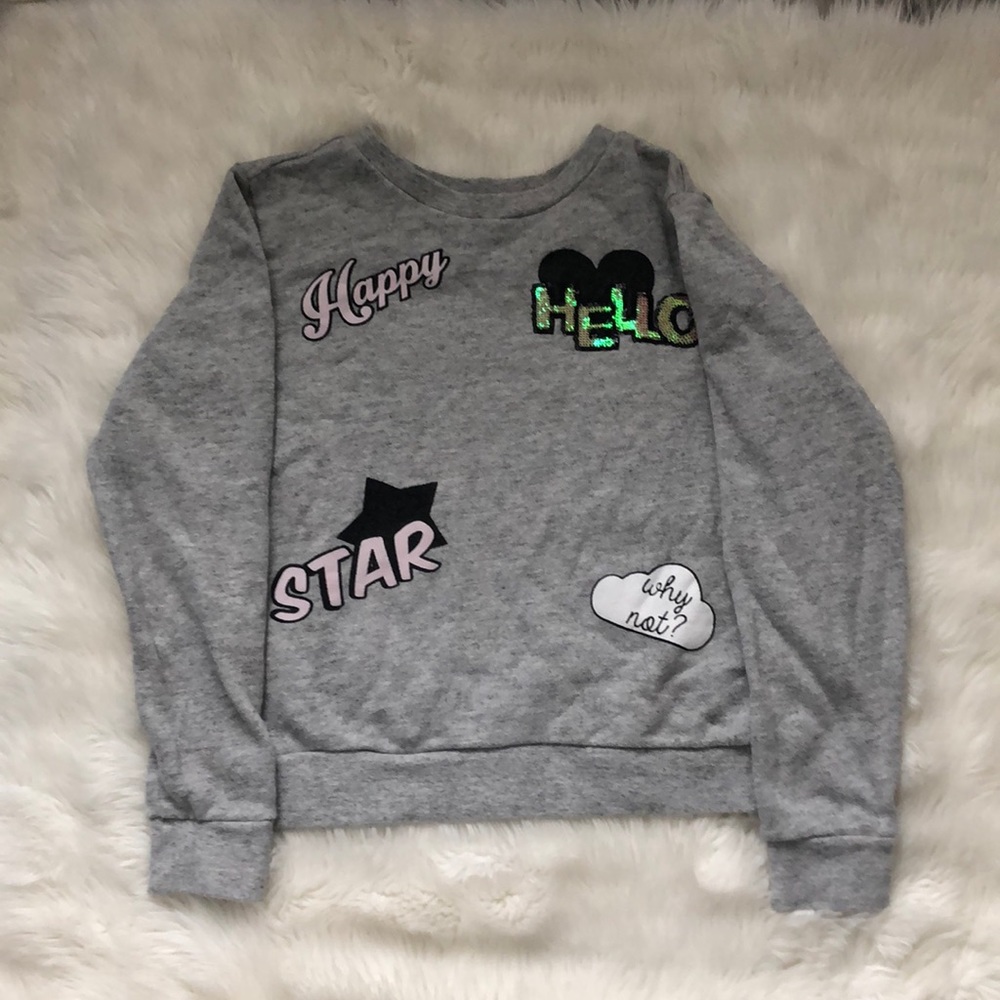9/10 size medium girls sweatshirt hardly worn l